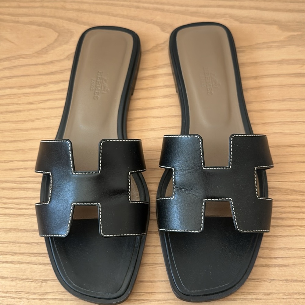 Hermes Oran sandals in Black size 39